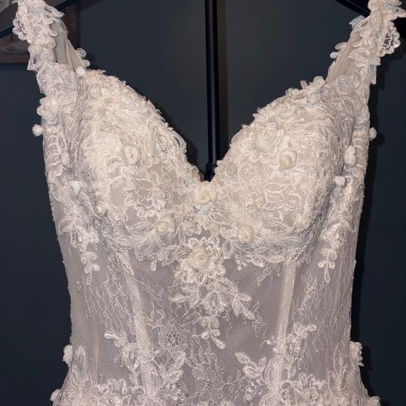 NEW PRONOVIAS PRIVEE WEDDING DRESS NEVER WORN - Picture 2 of 8